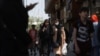 Sejumlah perempuan Iran tampak berjalan di sebuah area di Teheran, Iran, pada 15 April 2023. (Foto: Majid Asgaripour/West Asia News Agency via Reuters)