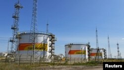 Spremnici goriva u objektu u vlasništvu ruske energetske kompanije Rosneft izvan grada Neftegorsk u Samarskoj oblasti, Rusija, 1. septembra 2023.