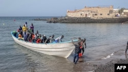 La loi européenne prévoit qu'un immigrant arrivant dans l'UE puisse être envoyé dans un pays extérieur au bloc, à condition qu'il ait un lien suffisant avec ce pays tiers.