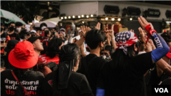 Activist group Thalufah organized Saturday's event in protest against Thailand's Constitutional Court decision to keep Prime Minister Prayut Chan-o-Cha in power, in Bangkok, Thailand, Oct. 1, 2022, (Tommy Walker/VOA)