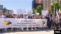 Kosovo- Protest
