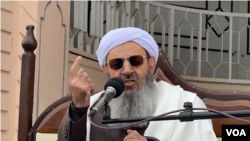 مولوی عبدالحمید، امام جمعه اهل سنت شهر زاهدان. آرشیو