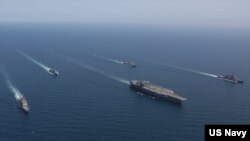 УСС Абрахам Линколн во Јапонското Море.