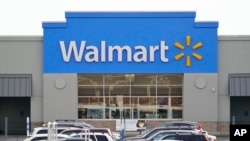 Salah satu gerai Walmart di Philadelphia, 17 November 2021.