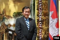 Hor Chou, president of Cambodian Business Association during Khmer New Year celebration in Washington DC, on April 30, 2017. (Phy Sopheada/VOA Khmer)