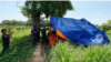វៀតណាម​រុះរើ​តង់​ដែល​បោះ​តាម​បណ្តោយ​ព្រំដែន​តាម​ការ​ស្នើ​សុំ​របស់​កម្ពុជា