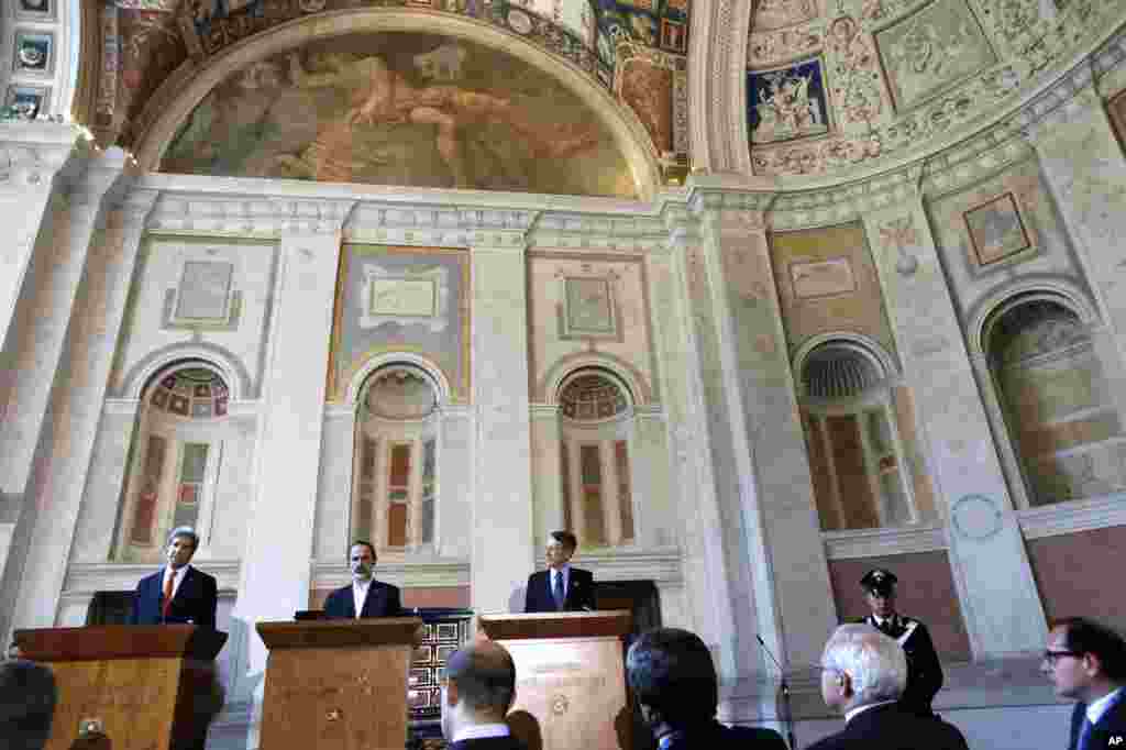 U.S. Secretary of State John Kerry holds a news conference with Syrian National Coalition Chairman Mouaz al-Khatib and Italian Foreign Minister Giulio Terzi at Villa Madama in Rome, Feb. 28, 2013.