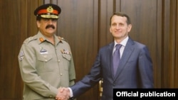 د پاکستان لوی درستیز د روسیې د فدراسیون د ډوما یا ولسې جرګې د رئیس سره وکتل