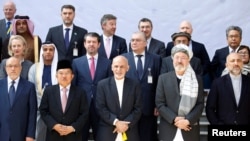 Kobulda o'tgan xalqaro tinchlik anjumani ishtirokchilari