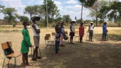 Amantombazana akoBulawayo ethola amaSanitary Pads