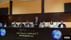 Milli Şura dinləmələr keçirib
