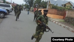 Waasi wa M23 wakitembea katika barabara za mashariki mwa DRC