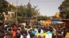 Manifestations spontanées contre la libération du général Bassolé, à Ouagadougou, le 11 octobre 2011. (VOA/Issa Napon)