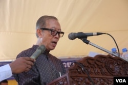 រូបឯកសារ៖ លោក សឺន ស៊ូប៊ែ ​ប្រធាន​គណបក្ស​សិទ្ធិ​មនុស្ស​ ថ្លែង​ទៅ​កាន់​ព្រះសង្ឍ​ និង​អ្នក​ចូលរូម ប្រមាណ​ជាង​៧០០​នាក់​នៅ​វត្តចាស់​នៃ​រាជធានី​ភ្នំពេញ នៅថ្ងៃទី​០៤​មិថុនា​ ឆ្នាំ​២០១៦ នៅ​ក្នុង​ការ​ប្រារព្ធ​ខួប​៦៧​ឆ្នាំ​ ថ្ងៃ​អាណានិគម​បារាំង​កាត់​ផ្ទេរ​ទឹកដី​ខ្មែរ ដែល​បច្ចុប្បន្ន​ហៅថា កម្ពុជា​ក្រោម​ ​ឲ្យ​ប្រទេសវៀតណាមនៅ​ឆ្នាំ​១៩៤៩។ ​(VOA)
