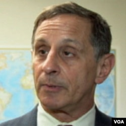 Roy Gutman