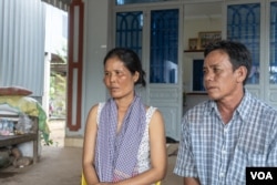 Grieving parents Phat Pov and Dum Vuth sat down with VOA Khmer to talk about the pain of losing their daughter, Dum Rida, at their home in Kandal province, Cambodia, April 2, 2019. (Khan Sokummono/VOA Khmer)