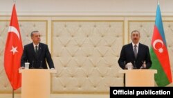 Türkiyənin baş naziri Rəcəb Tayyib Ərdoğan və Azərbaycan prezidenti İlham Əliyev