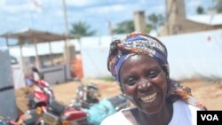 Jeannette, une ex-malade d'Ebola devenue sensibilisatrice à Beni, RDC, 15 octobre 2018. (VOA/Charly kasereka)