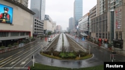 Street view after Wuhan government announced to ban non-essential vehicles in downtown area to contain coronavirus outbreak, on the second day of the Chinese Lunar New Year, in Wuhan, Hubei province, China January 26, 2020.
