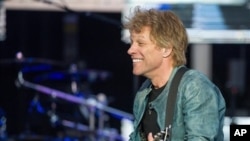 U.S. singer Jon Bon Jovi performs on stage as part of his "Because we can" tour in Munich, southern Germany, May 18, 2013.