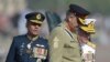 یہ پہلا موقع ہے کہ سپریم کورٹ کے بعد قومی اسمبلی میں بھی مسلح افواج کے سربراہان کی مدتِ ملازمت اور مراعات کو زیرِ بحث لایا گیا ہے۔ (فائل فوٹو)