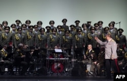 Le Choeur de l'armée rouge le 23 octobre 2015 au Palais des sports à Paris.