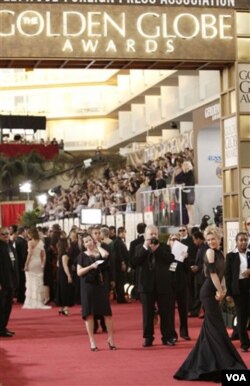 Golden Globe Awards adalah ajang bergengsi bagi insan televisi dan perfilman dunia. Penghargaan Golden Globes sering menjadi indikasi siapa yang akan memenangkan Academy Awards atau Oscar.