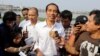 Obama Seeks Stronger Ties With Widodo, Indonesia