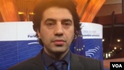 Emin Hüseynov, RATİ-nin icraçı direktoru 2015-ci ildən məcburi mühacirətdədir.