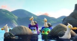 Dalam gambar yang dirilis oleh Disney ini, karakter Alberto, disuarakan oleh Jack Dylan Grazer (kiri tengah) dan Luca, disuarakan oleh Jacob Tremblay, dalam sebuah adegan dari film animasi "Luca." (Disney via AP)