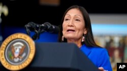 AQShning Madaniy va tabiiy boyliklar bo’yicha vaziri Deb Haaland