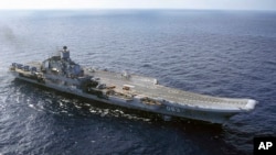 Kapal induk Rusia, Admiral Kuznetsov, salah satu kapal perang Rusia yang akan bergabung dalam operasi di Suriah (foto: ilustrasi).