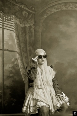 Shadi Ghadirian, Untitled, from the series “Qajar,” 1998, Gelatin silver print, 15 3/4 x 11 7/8 in.; Museum of Fine Arts, Boston; Horace W. Goldsmith Fund for Photography and Abbott Lawrence Fund, 2013.571 (© Shadi Ghadirian; Photo © 2015 Museum of Fine Arts, Boston)