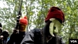 Militan di kawasan Delta Niger, Nigeria selatan yang sering melakukan penculikan warga asing (foto: dok).