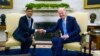 Presiden AS Joe Biden (kanan) menerima Perdana Menteri Inggris Rishi Sunak di Gedung Putih hari Kamis (8/6). 