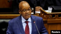 Presiden Jacob Zuma memberikan pidato di depan parlemen Afsel di Cape Town (foto: dok).