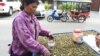 ស្រ្តី​កម្ពុជា​ជួប​នឹង​បញ្ហា​ប្រឈម​ខាង​សេដ្ឋកិច្ច