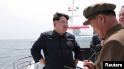 북한 김정은 국방위원회 제1위원장이 전략잠수함 탄도탄수중시험발사를 참관했다고 조선중앙통신이 9일 보도했다.