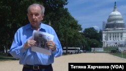 Роман Ференцевич біля Капітолію у Вашингтоні