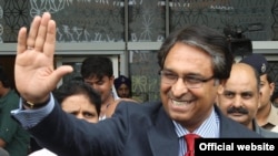 Sekjen Kementerian Luar Negeri Pakistan, Jalil Abbas Jilani tiba di bandara New Delhi, India (3/7). 