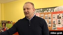 Bivši gradonačelnik Beograda Dragan Đilas najavio je tužbe danas protiv TV Pink i lista Informer (Foto: Glas Amerike)