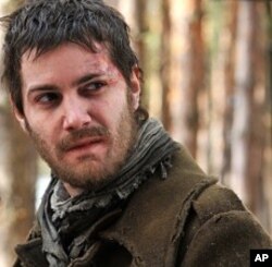 Jim Sturgess as Janusz in The Way Back