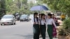 ၂၀၂၀ ခုနှစ် မတ်လ ၁၈ ရက်နေ့က ဆယ်တန်းစာမေးပွဲ ဖြေပြီး ပြန်လာကြတဲ့ ကျောင်းသူများ။