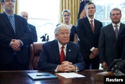 Prezident va metal sanoati egalari