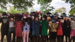 Amantombazana akoBulawayo ethola amaSanitary Pads
