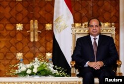 Egypt's President Abdel Fattah el-Sissi attends a ceremony at the El-Thadiya presidential palace in Cairo, Oct. 5, 2016.