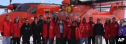 The international expedition Robin Bell (extreme right) helped to lead.