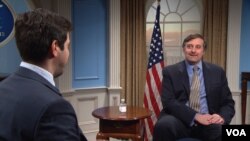Matthew Palmer razgovara sa novinarom Glasa Amerike, Washington, 2018.