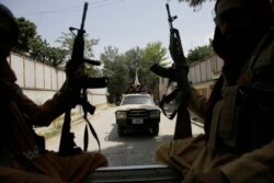 Tentara Taliban berpatroli di Kabul, Afghanistan, Kamis, 19 Agustus 2021. (Foto: AP)