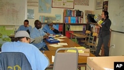 Napi di penjara San Quentin mendapatkan pelatihan di kelas (foto: dok).